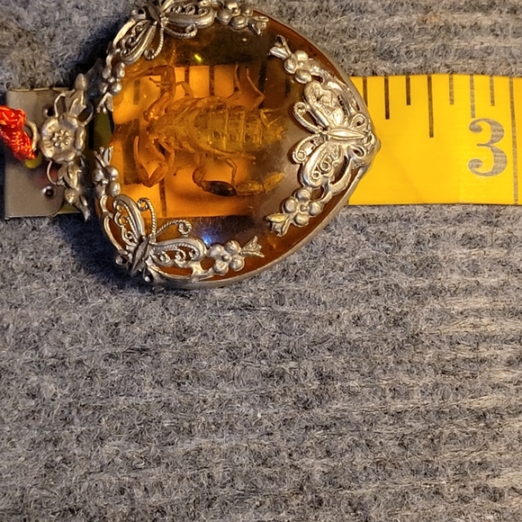 1940's style mixed metal silver around fossilized amber with scorpion inside - Picture 10 of 10
